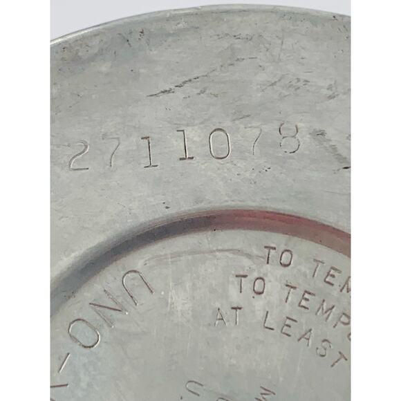 Uno Vac Thermos Stainless Steel Vintage Unbreakable 2711078 One Qt Silver Handle - Picture 13 of 15